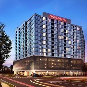 Hampton & Teaneck/glenpointe United States